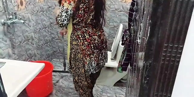 bathroom,dirty talk,fucking,hindi,indian wife